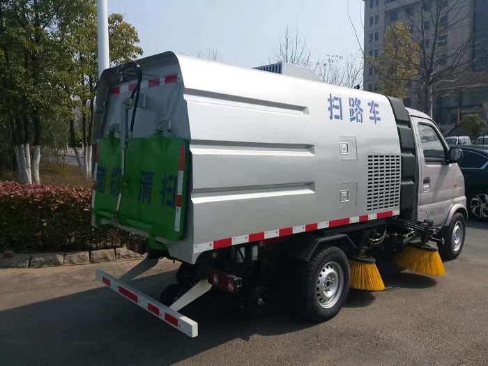 長安小型道路洗掃車掃路車圖片