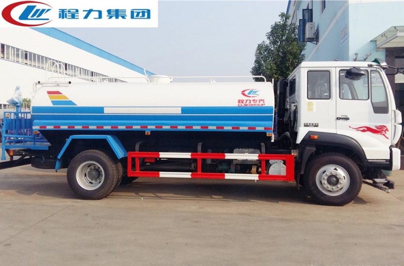 重汽斯太爾10-12方灑水車