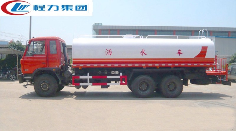 東風153后八輪灑水車（18-22方）