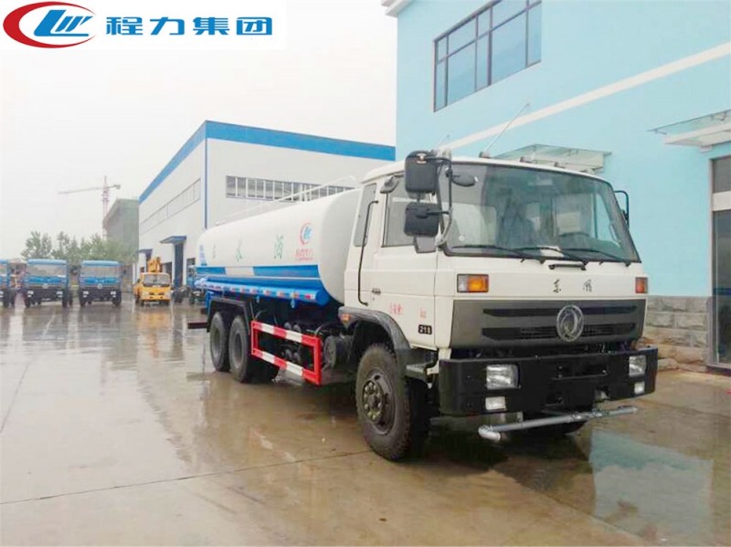 東風153后八輪灑水車（18-22方）