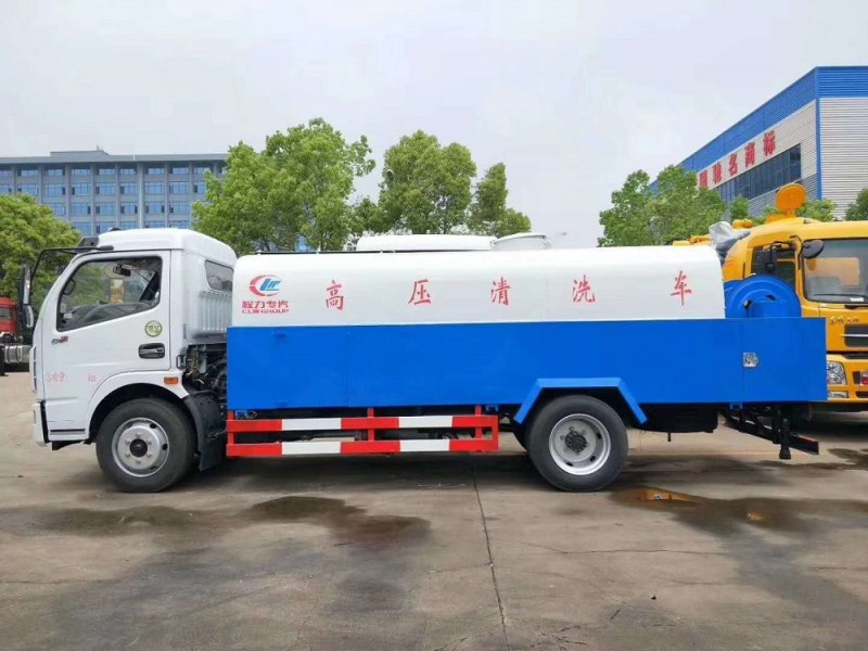 東風(fēng)大多利卡高壓清洗車