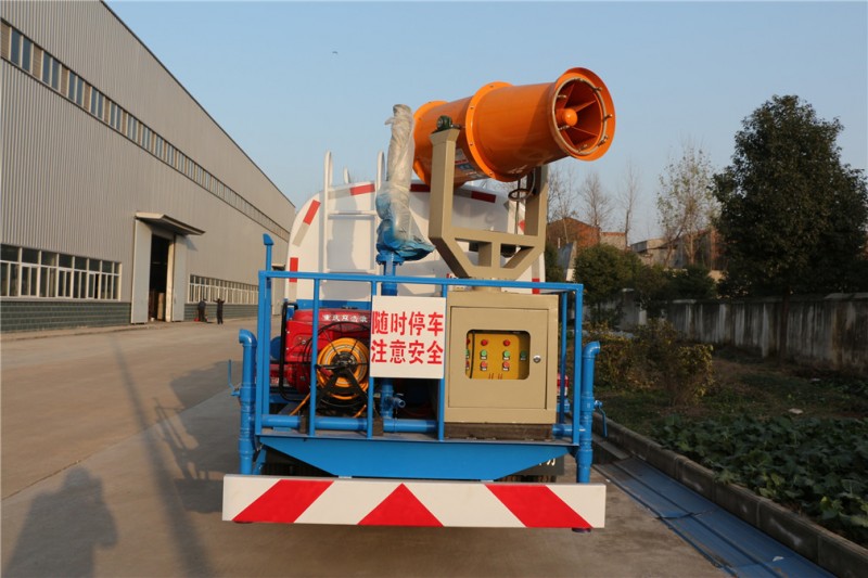 東風多利卡（3方）綠化噴灑車圖片