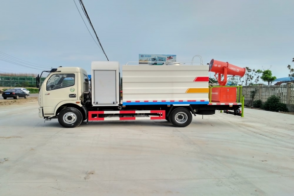 東風大多利卡抑塵車(方形6.5噸、30-50米霧炮、單排駕駛室)圖片