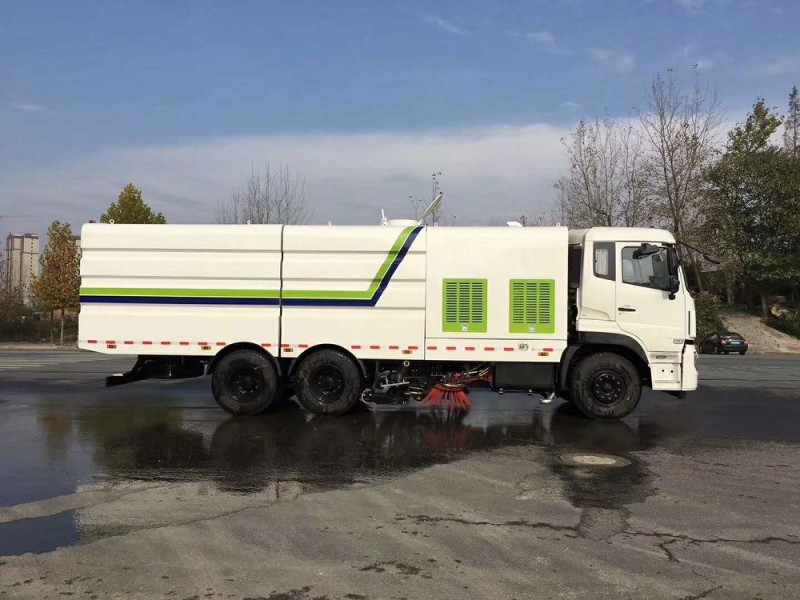 東風(fēng)天龍后雙橋22方洗掃車(chē)