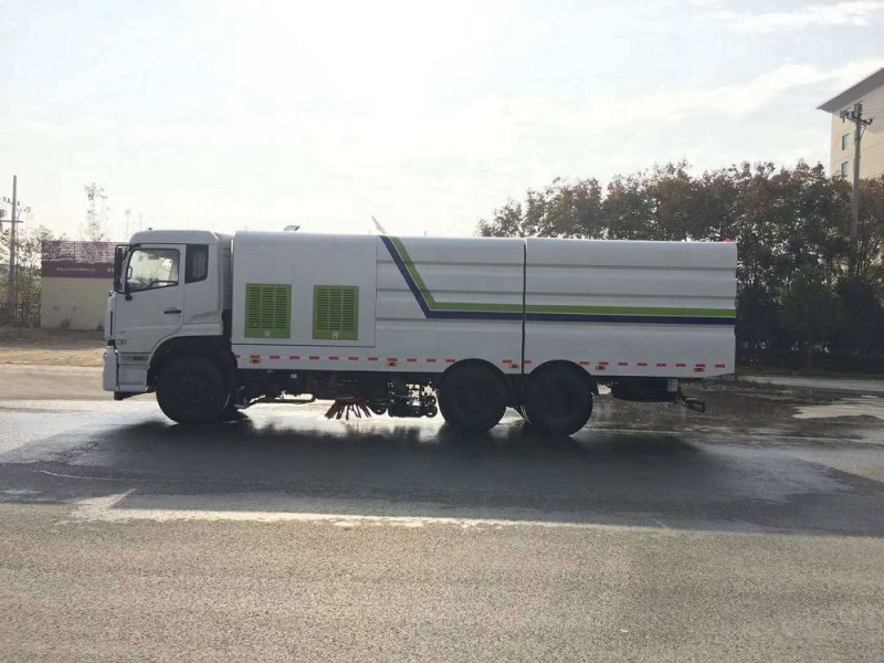 東風(fēng)天龍后雙橋22方洗掃車(chē)