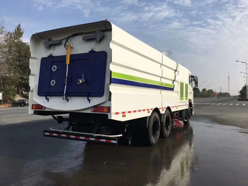 東風(fēng)天龍后雙橋22方洗掃車(chē)