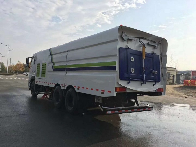 東風(fēng)天龍后雙橋22方洗掃車(chē)