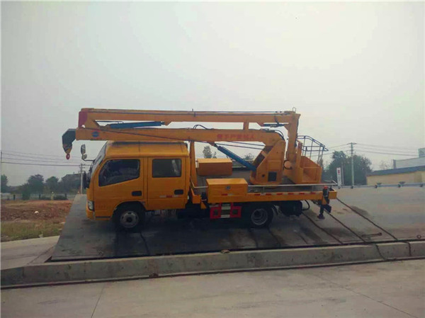 東風多利卡雙排14米高空作業車圖片