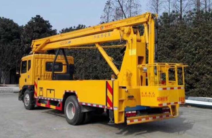 東風(fēng)D9高空作業(yè)車(chē)20-22米圖片
