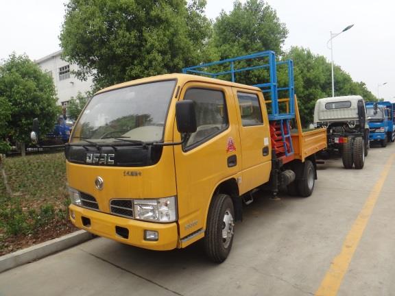 東風(fēng)雙排座8-10米平臺(tái)升降高空作業(yè)車圖片