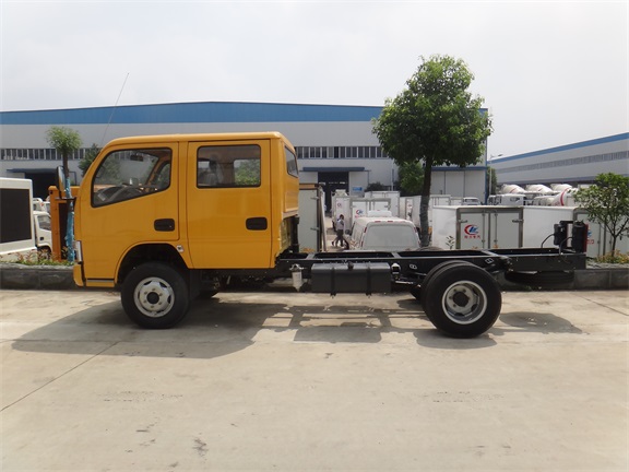 東風(fēng)雙排座8-10米平臺(tái)升降高空作業(yè)車圖片