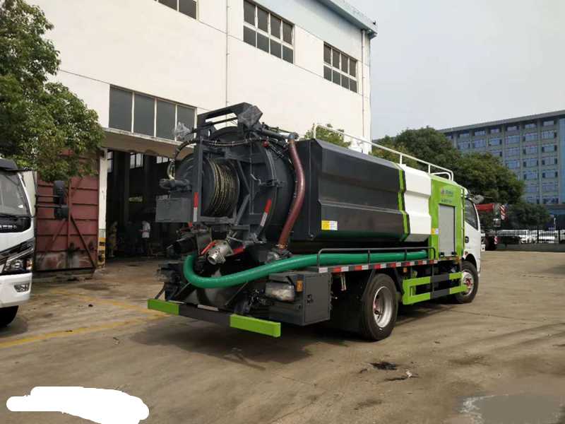東風多利卡清洗吸污車（10方）圖片
