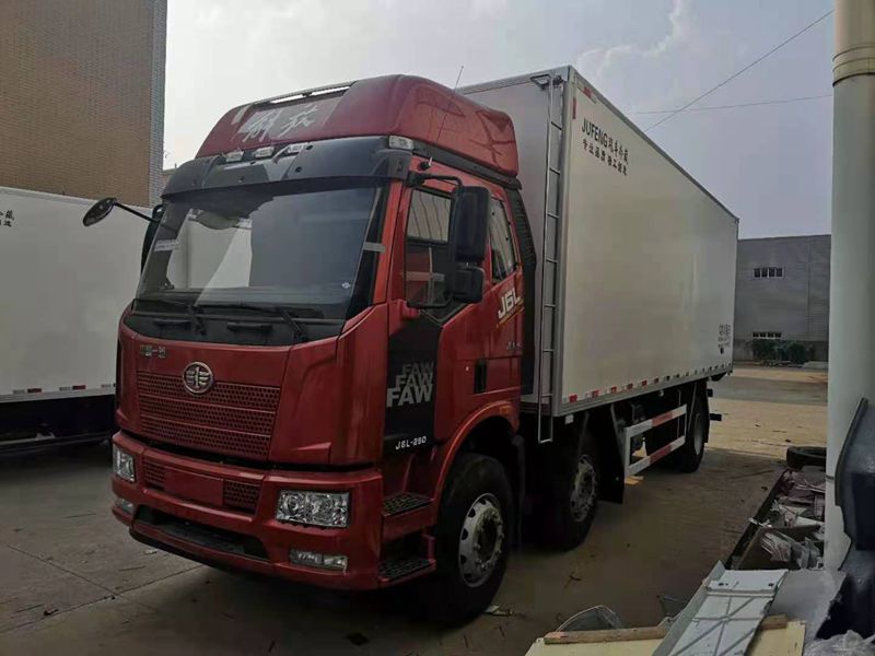 解放小三軸冷藏車（國六）