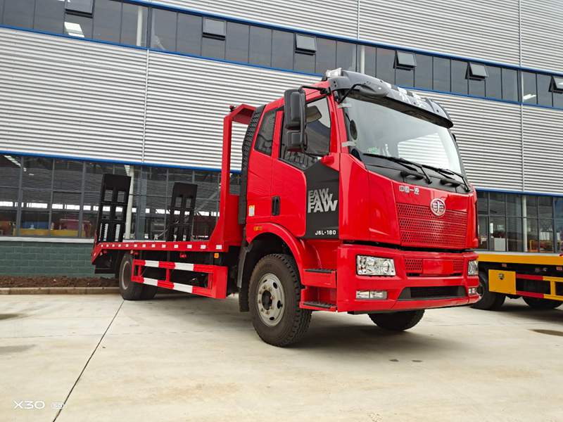 解放J6平板運輸車