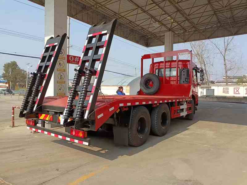 東風(fēng)D3L后八輪平板運(yùn)輸車圖片